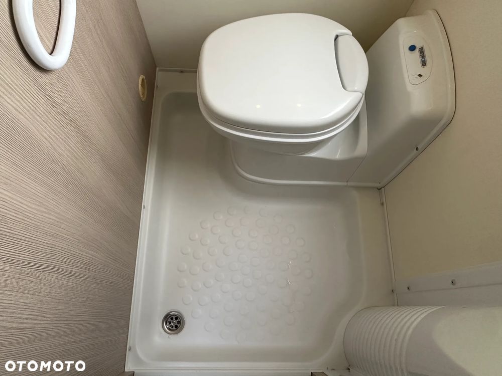 Burstner 460 TS AVERSO  z markizą kasetową THULE. GWARANCJA !!! - 39