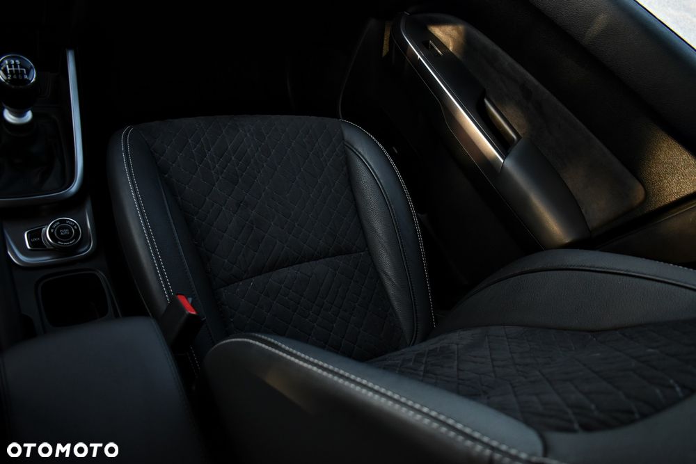 Suzuki Vitara 1.4 Boosterjet mHEV Elegance 4WD - 27