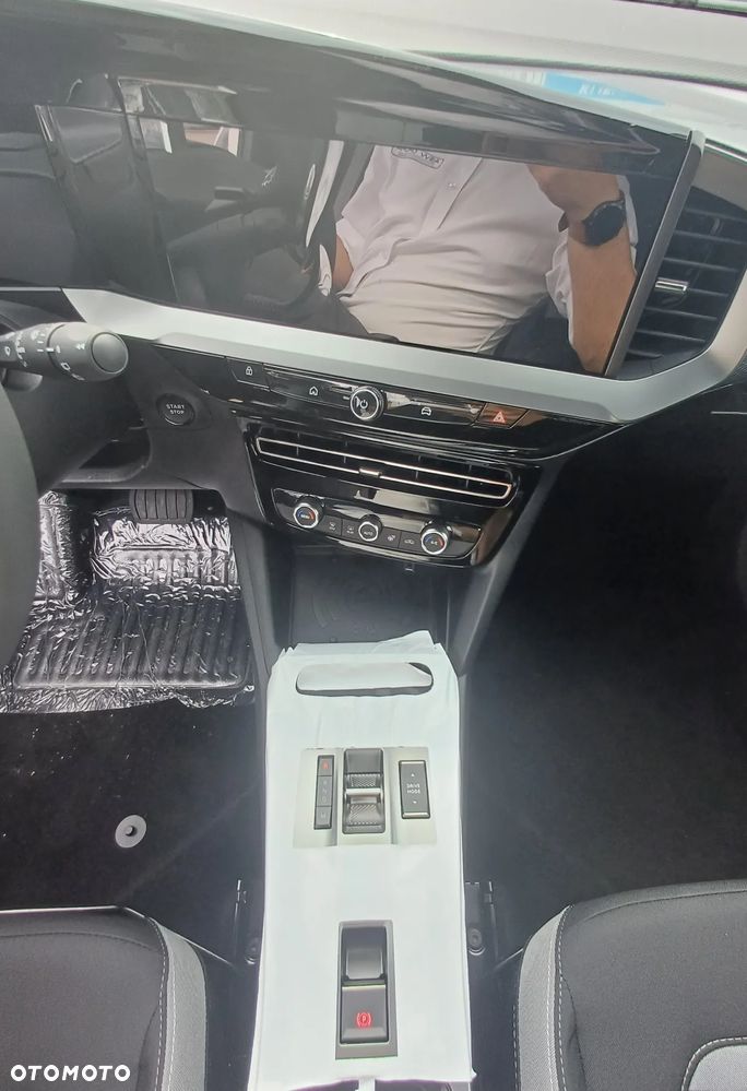 Opel Mokka 1.2 T Business Edition S&S - 12