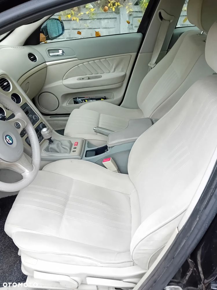 *ALFA ROMEO 159* Samochód na części - 12