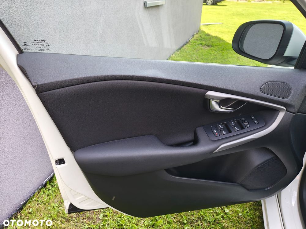 Volvo V40 D2 R-Design Summum - 10