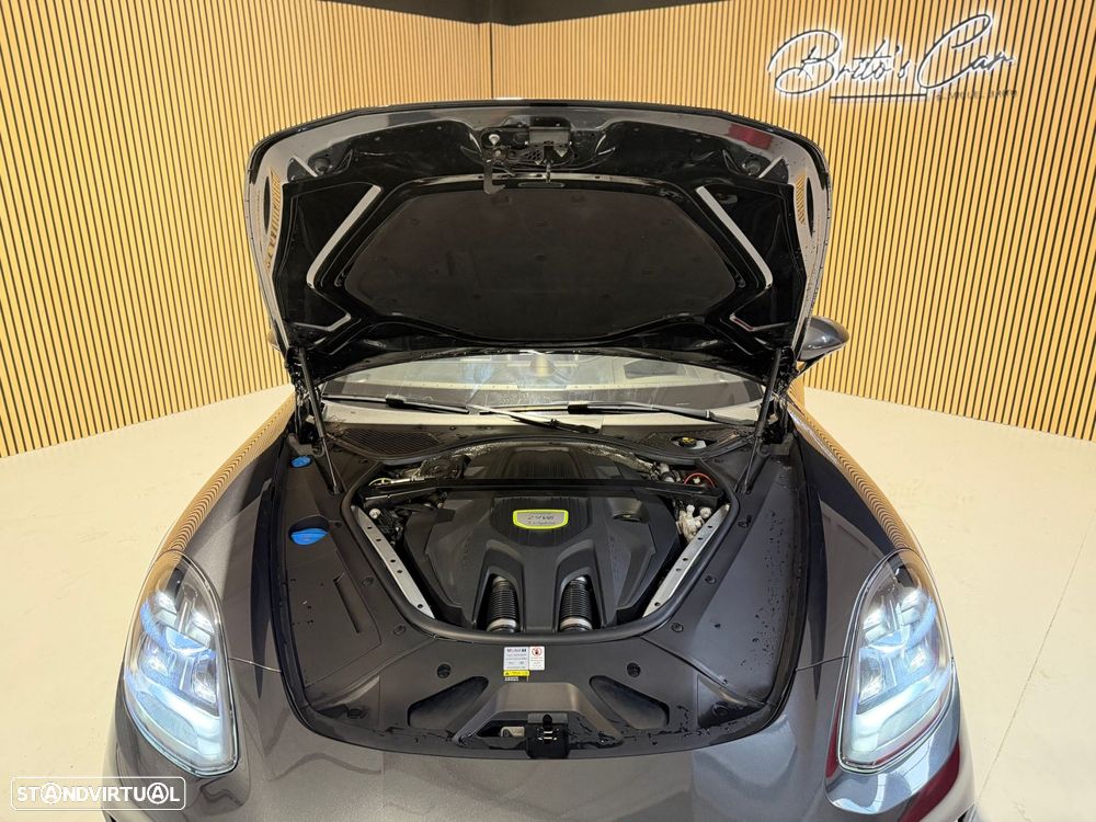 Porsche Panamera 4S E-Hybrid - 35