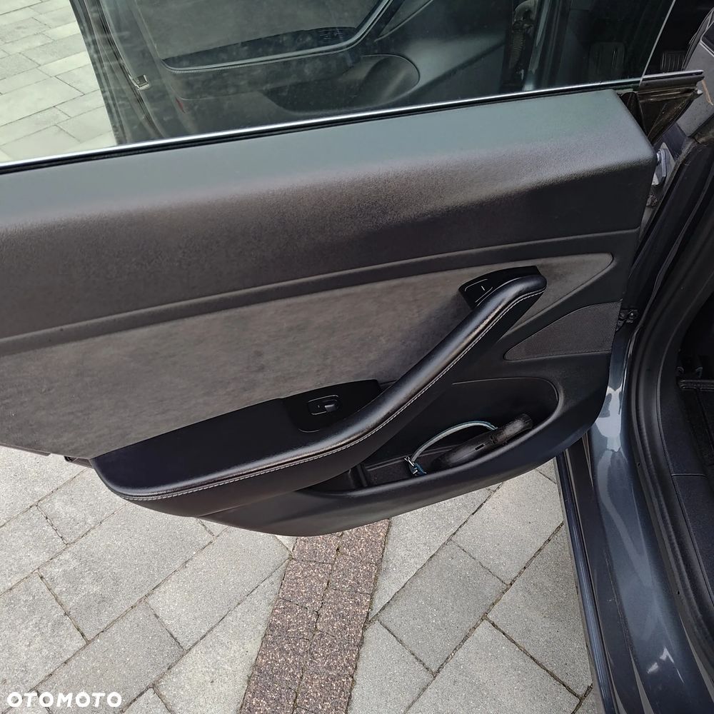 Tesla Model 3 Allradantrieb Dual Motor Performance - 13