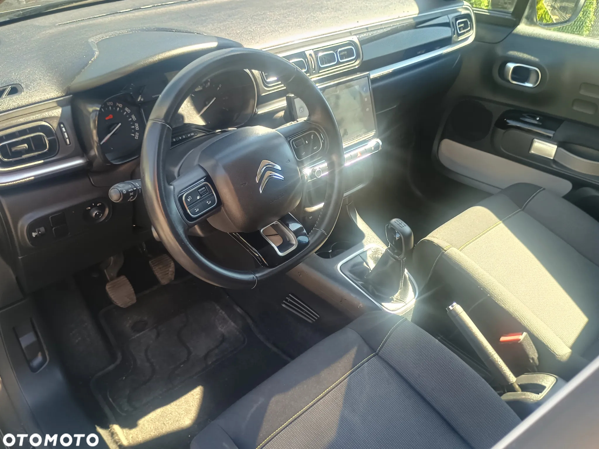 Citroën C3 1.2 PureTech Shine - 25
