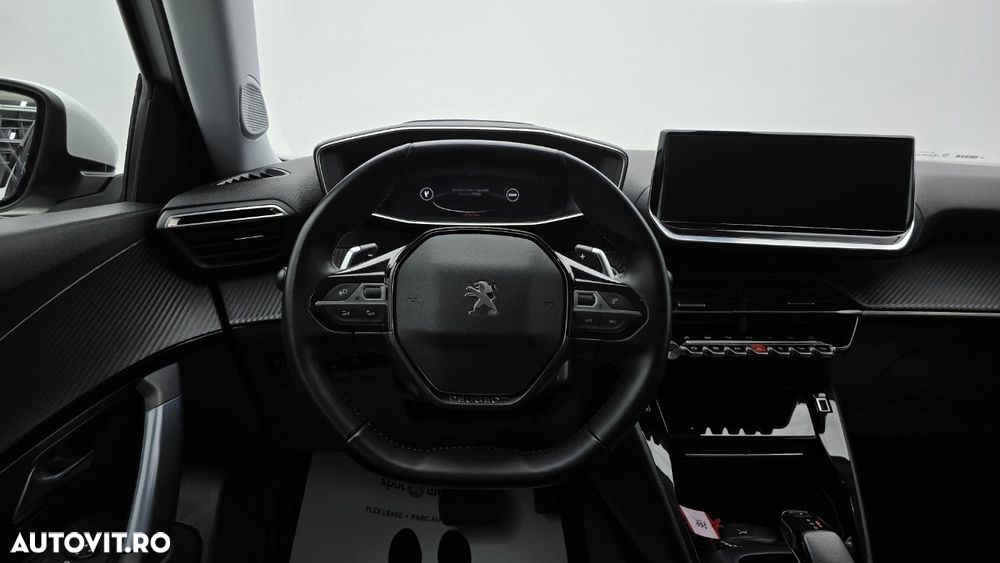 Peugeot 2008 1.5 BlueHDI STT EAT8 Allure - 15