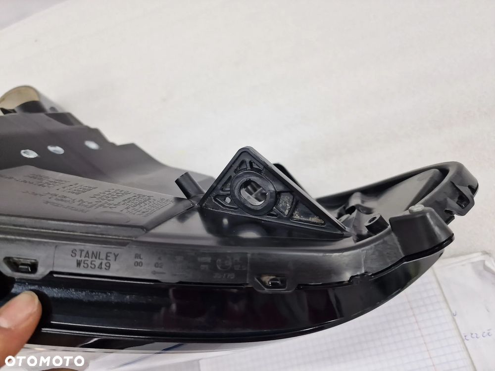 HONDA JAZZ V 20- PRAWA LAMPA PRZEDNIA PRZÓD FULL LED , NR STANLEY W5549 , NR AUKCJI LA39 - 10