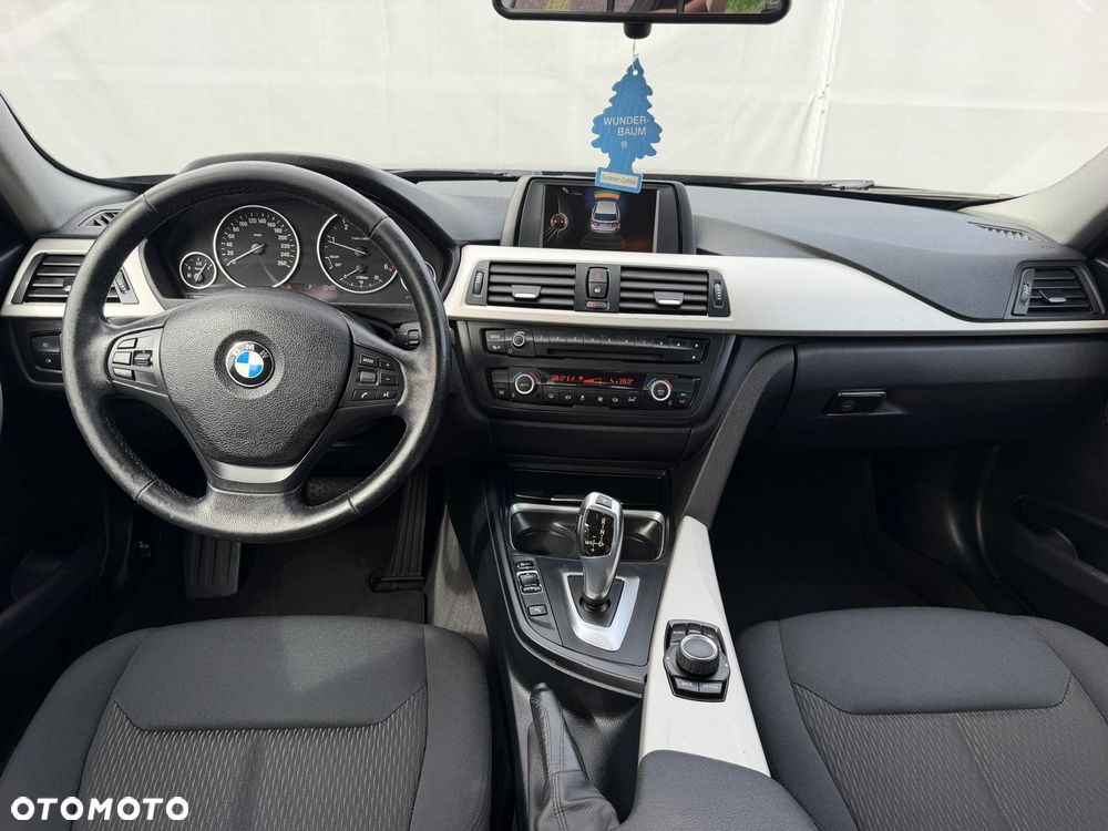 BMW Seria 3 318d Modern Line - 18