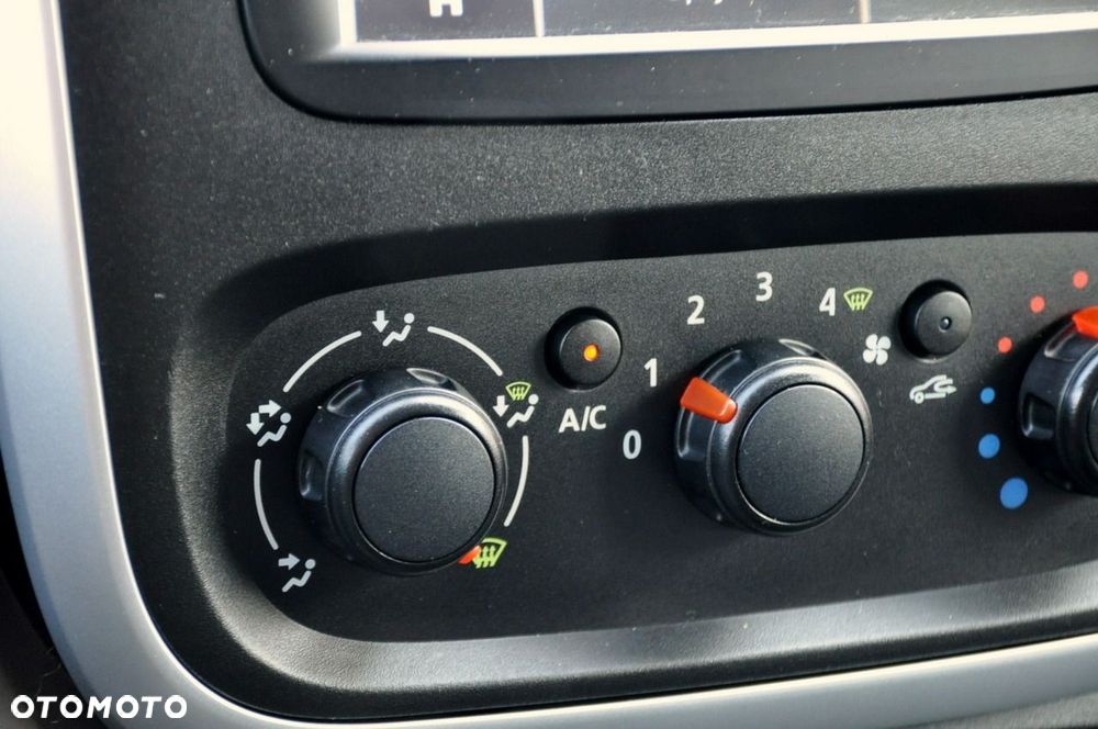 Renault Trafic - 31
