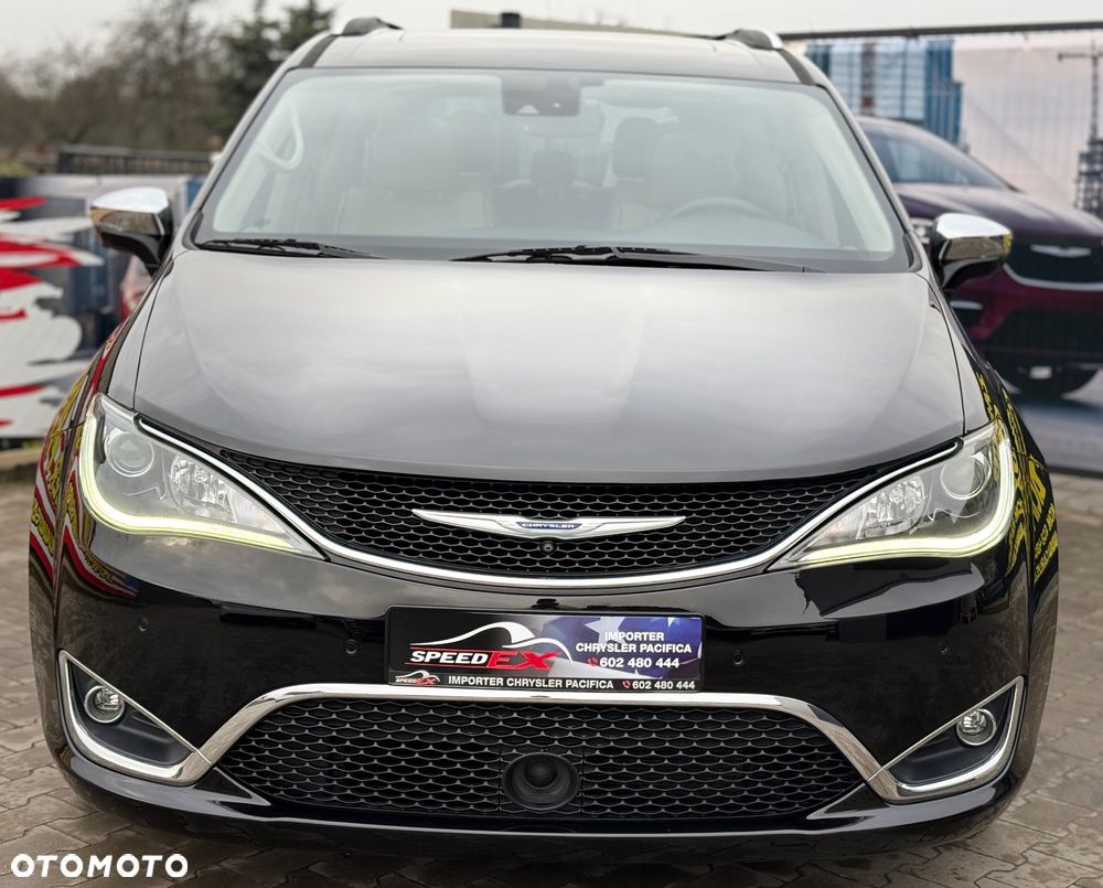 Chrysler Pacifica - 4