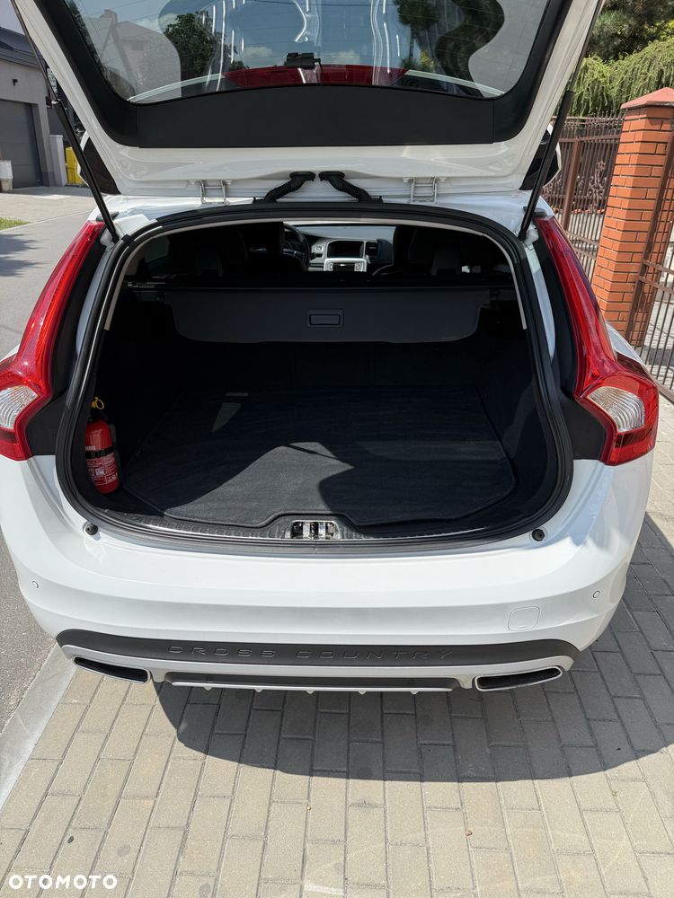 Volvo V60 Cross Country - 5