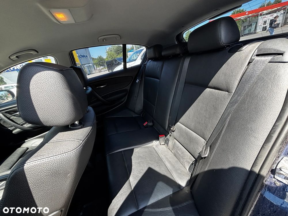 BMW Seria 1 116i - 13