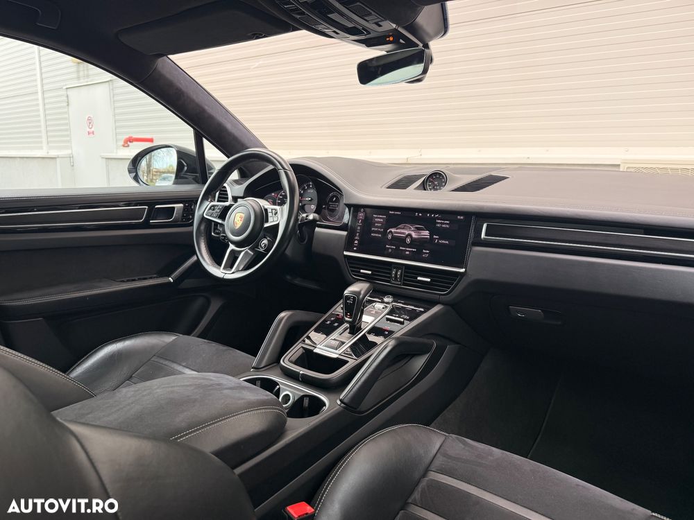 Porsche Cayenne - 8