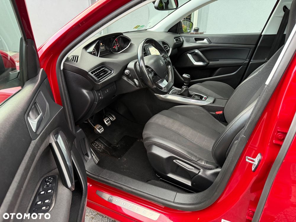 Peugeot 308 BlueHDi FAP 130 Stop & Start Allure Pack - 6