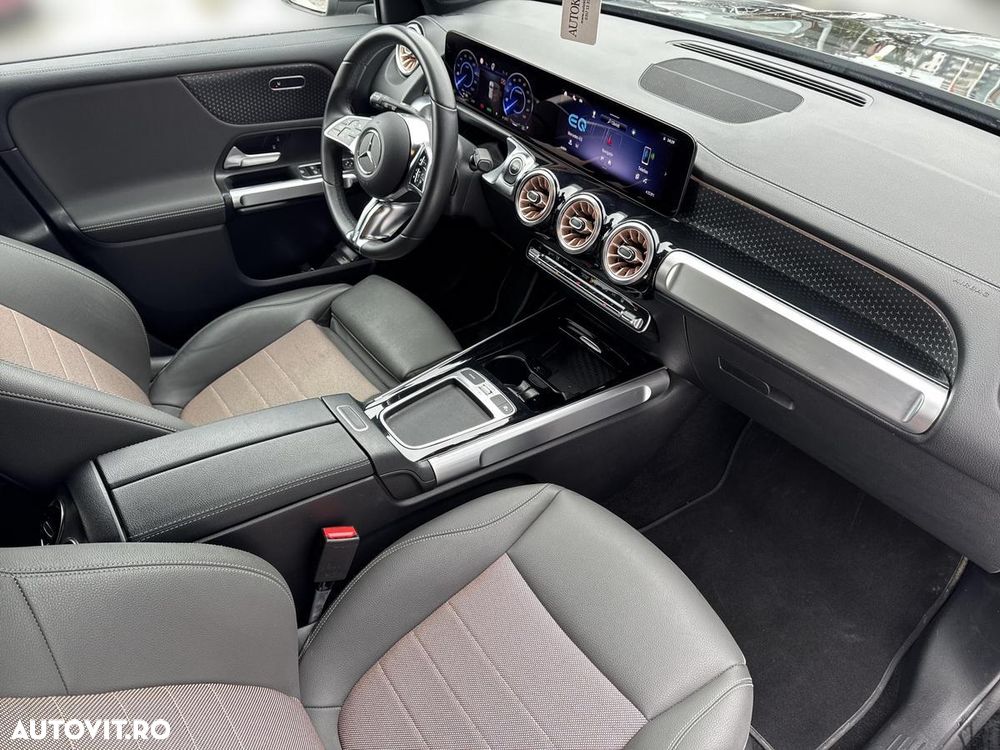 Mercedes-Benz EQB 250+ - 11