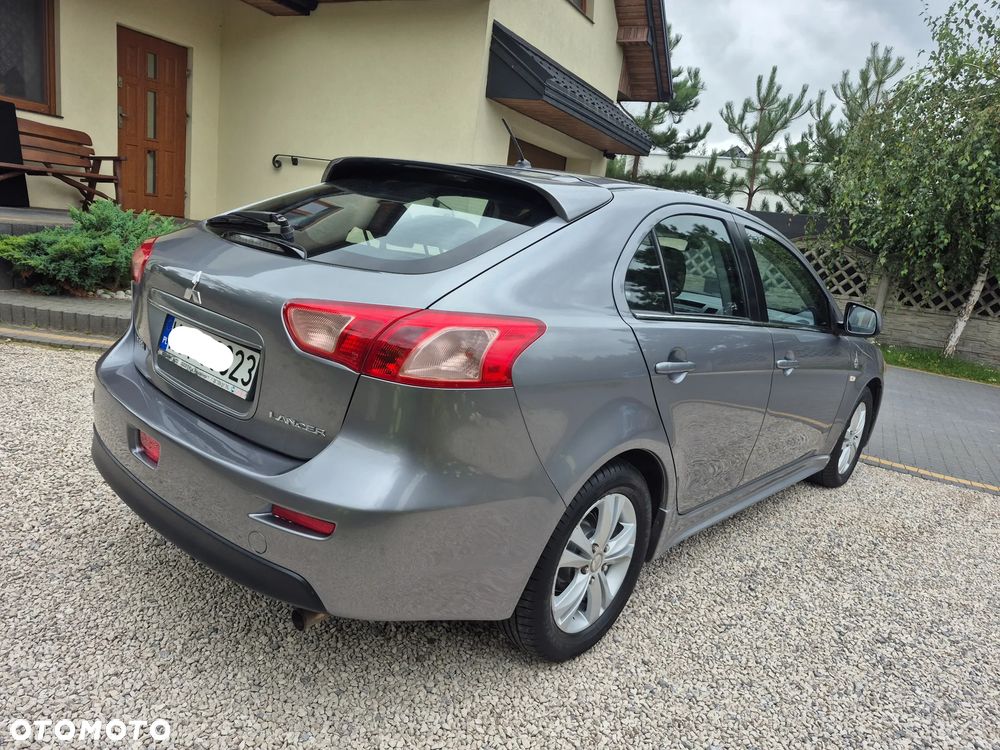 Mitsubishi Lancer 1.6 Inform - 12