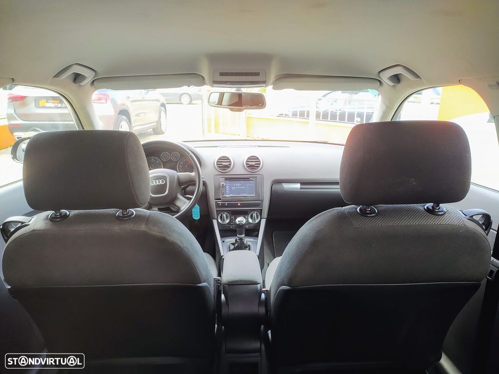 Audi A3 1.6 TDI DPF Attraction - 26