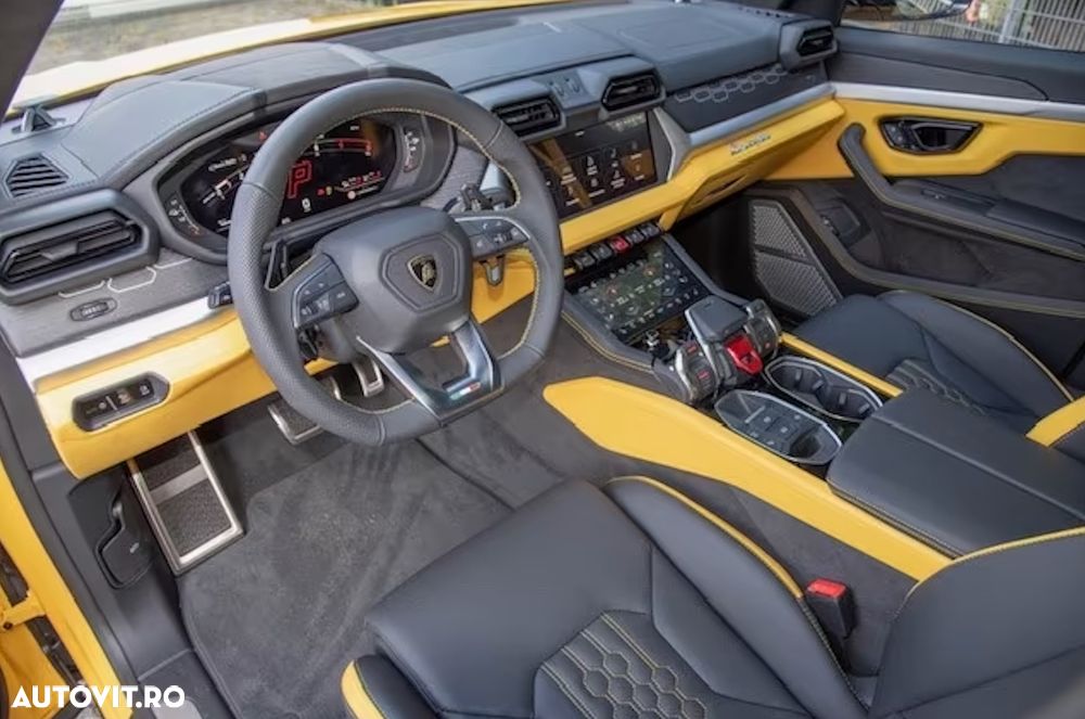 Lamborghini URUS - 8