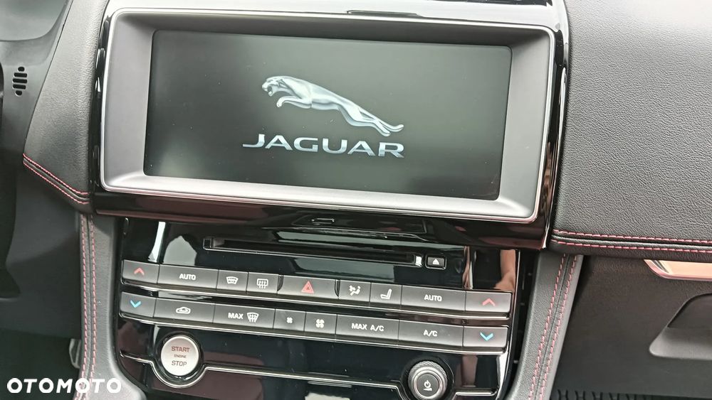 Jaguar F-Pace - 19