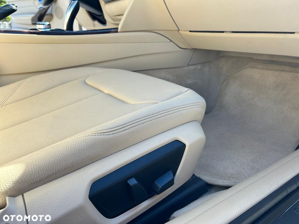 BMW Seria 3 320i - 26