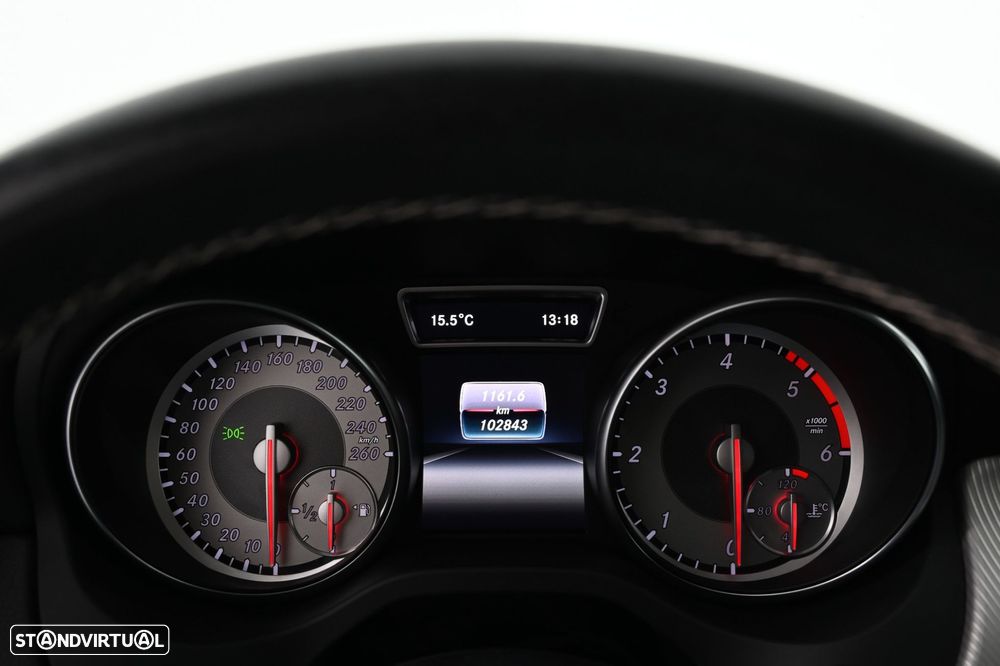 Mercedes-Benz GLA 180 d AMG Line - 16