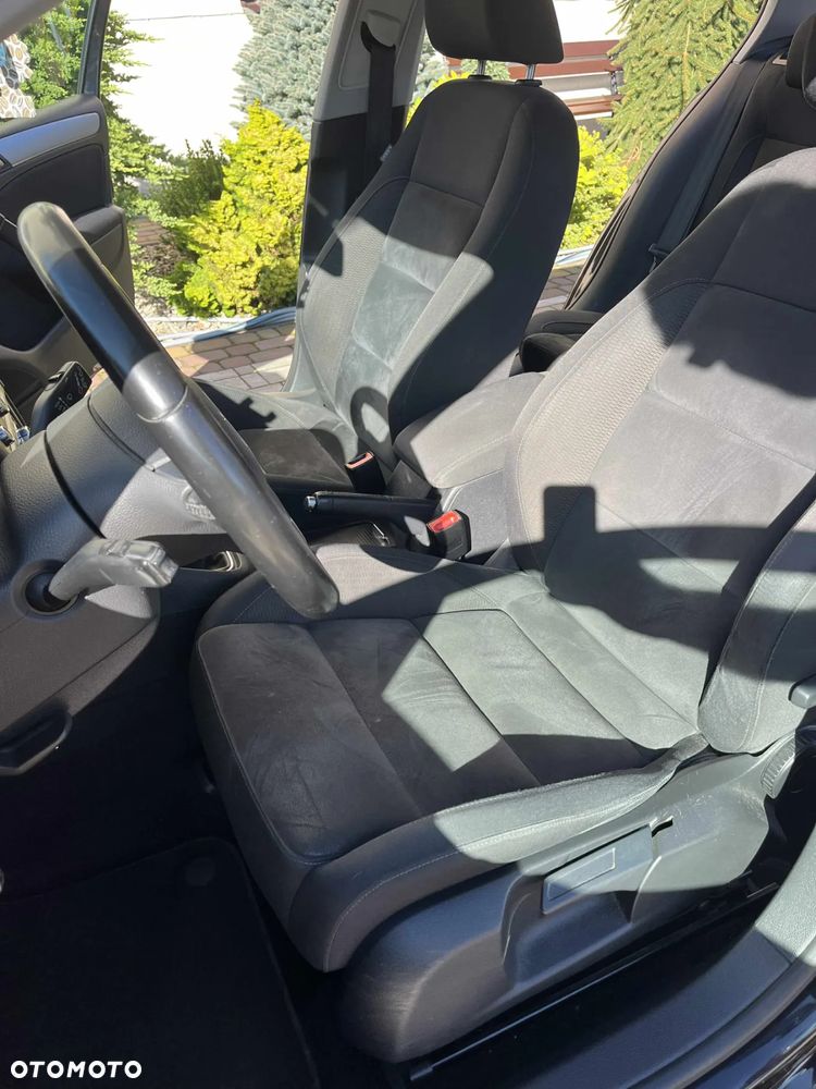 Volkswagen Golf - 13