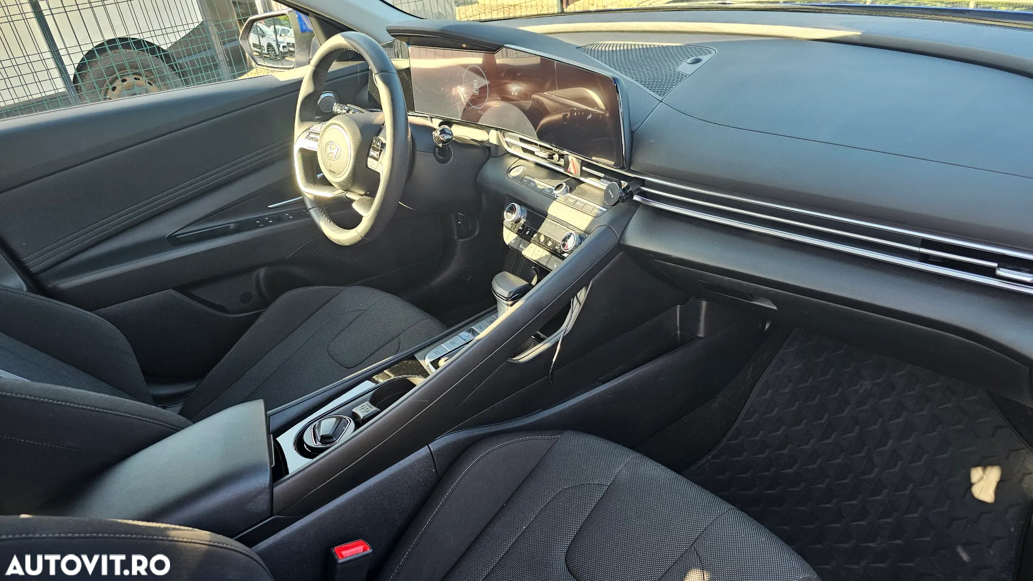 Hyundai Elantra 1.6 l 123 CP CVT Highway - 22