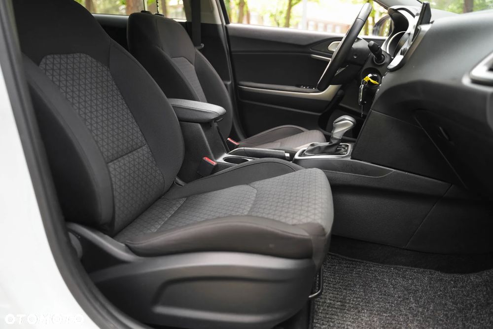 Kia Ceed 1.5 T-GDI Business Line Plus DCT - 24