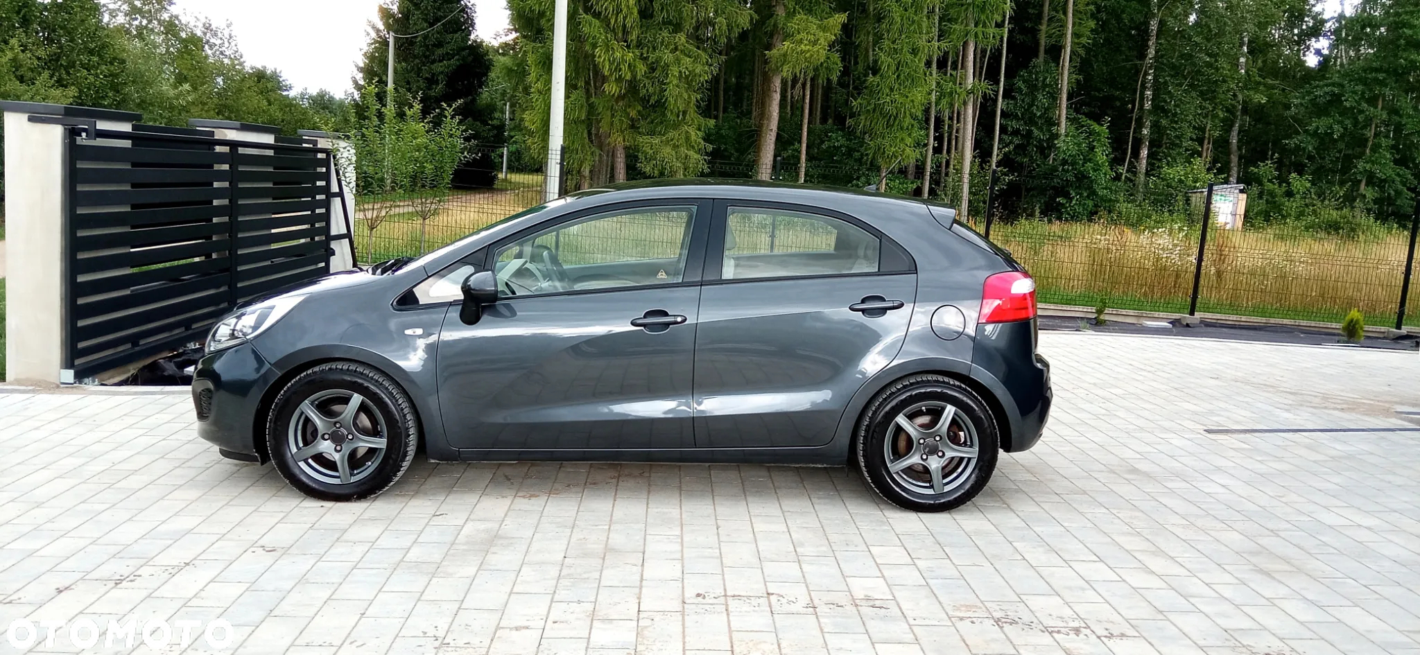 Kia Rio - 4