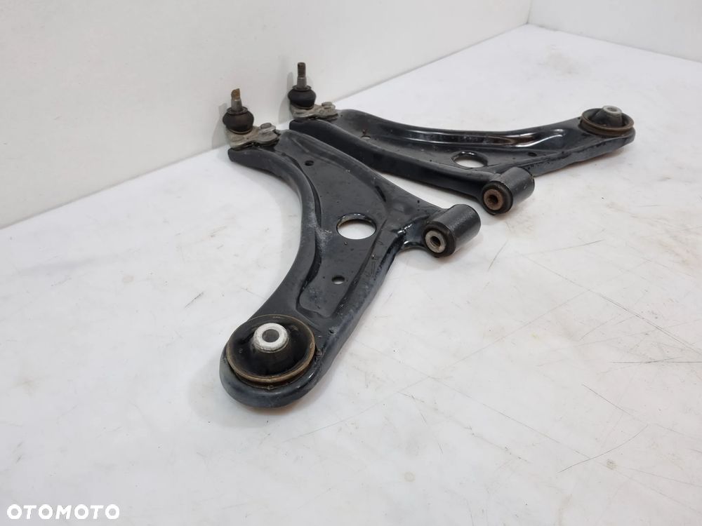 TOYOTA YARIS IV WAHACZ LEWY PRAWY PRZÓD 48606-K0020 48605-K0020 - 2