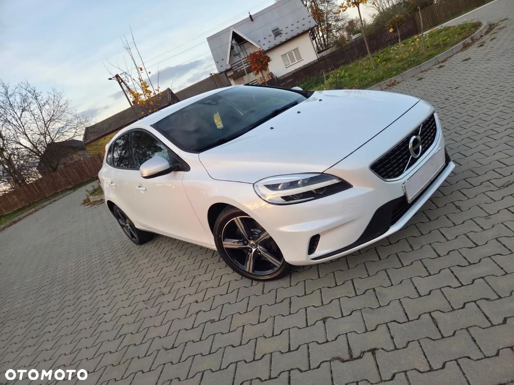 Volvo V40 T3 Geartronic RDesign - 2