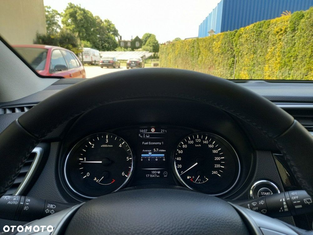 Nissan Qashqai 1.6 dCi DPF tekna - 32
