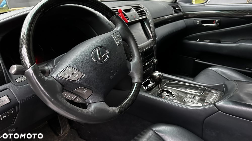 Lexus LS 600h L - 4