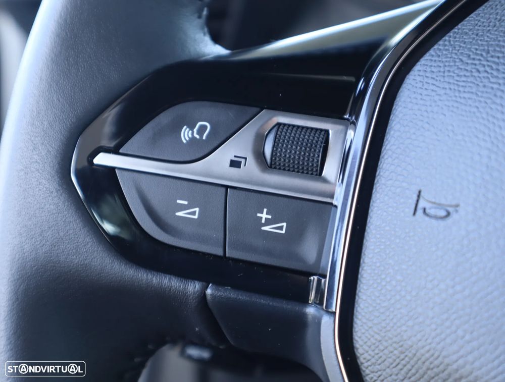 Peugeot 2008 1.2 PureTech Style - 30