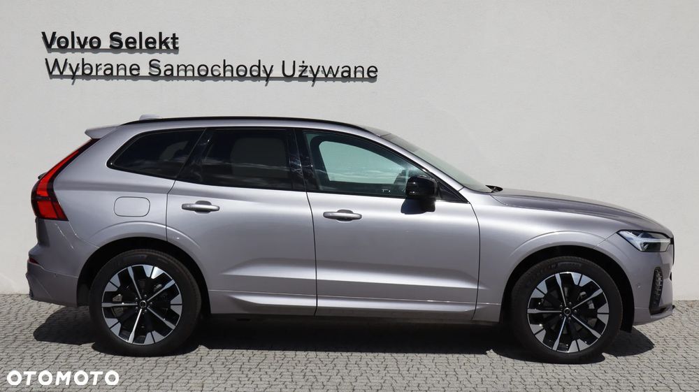 Volvo XC 60 B5 B AWD Plus Dark - 8