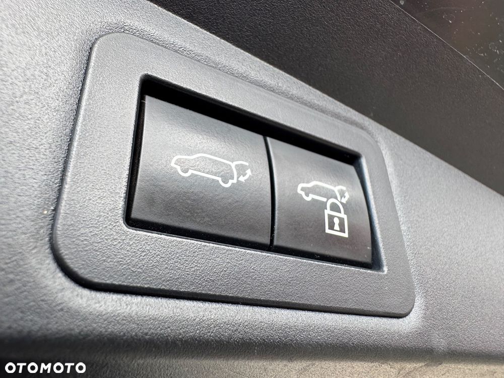 Toyota Corolla 1.8 Hybrid GR Sport - 18