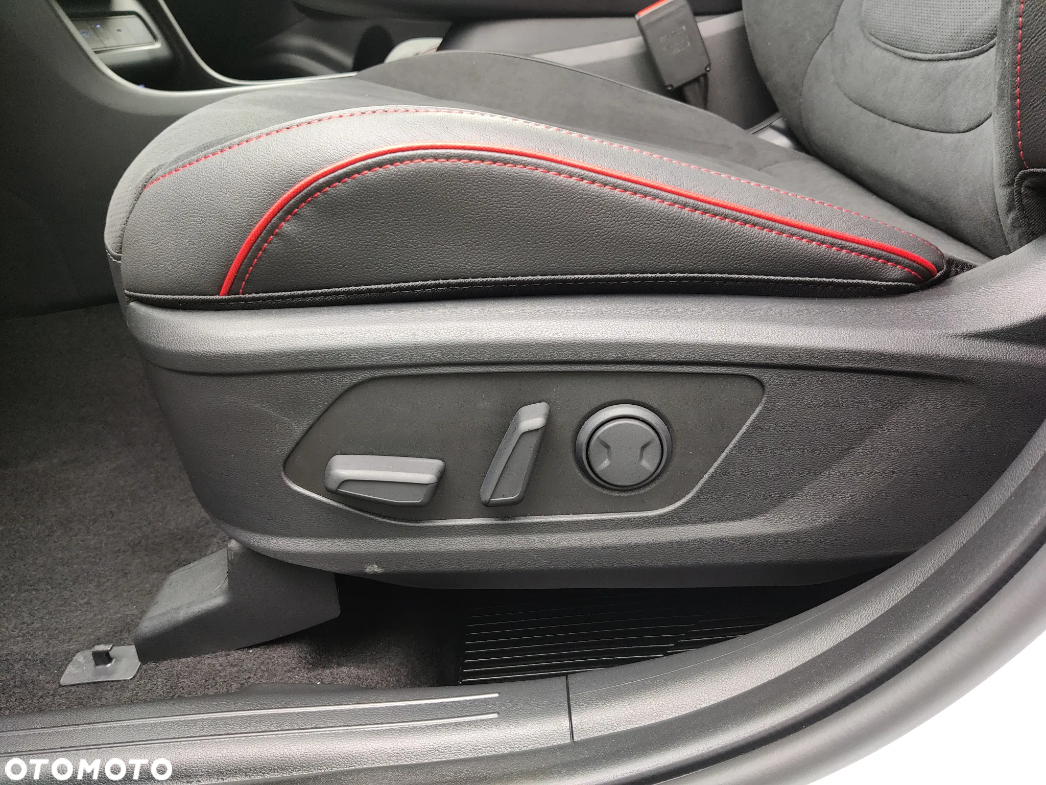 Hyundai Tucson 1.6 T-GDi HEV N-Line 4WD - 19