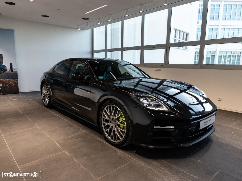 Porsche Panamera 4 E-Hybrid - 6