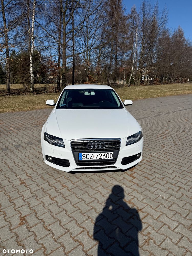 Audi A4 Limousine - 4