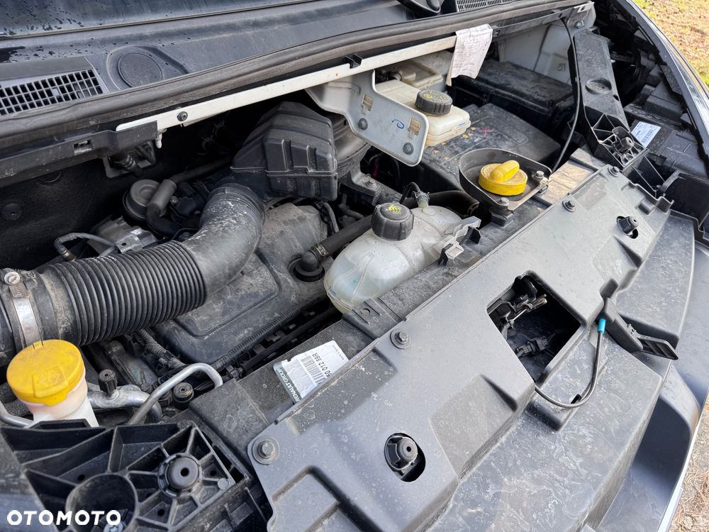 Renault TRAFIC - 24