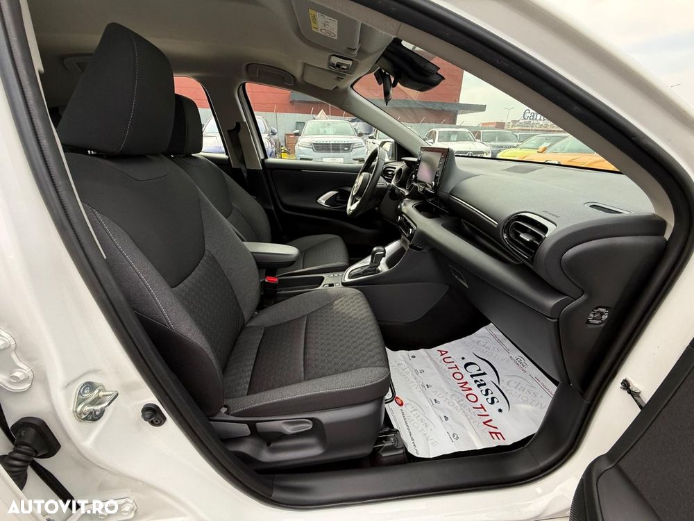 Toyota Yaris 1.5 VVT-i HSD Exclusive Style - 23