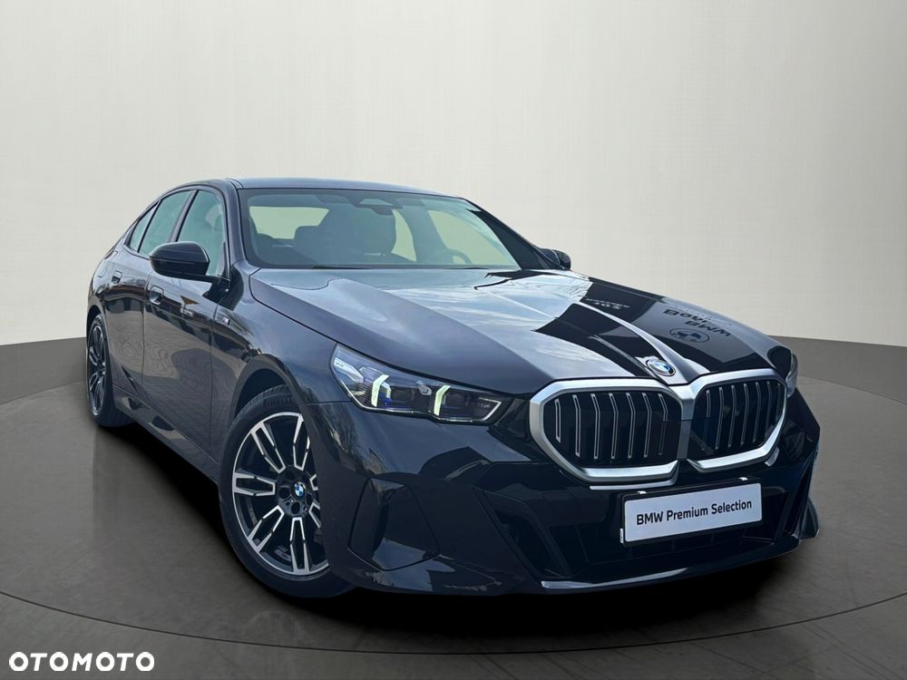 BMW Seria 5 520d xDrive mHEV M Sport - 6