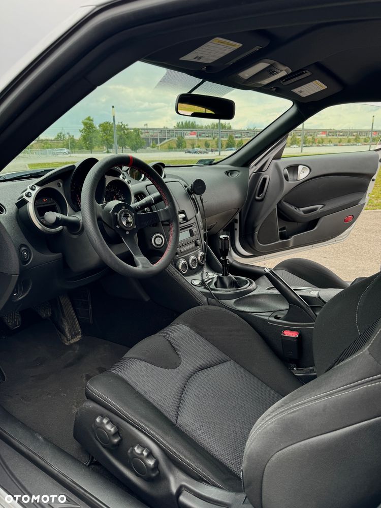 Nissan 370 Z Standard - 7