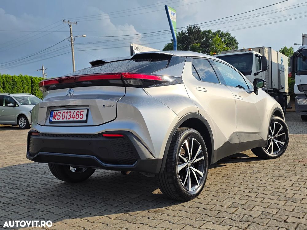 Toyota C-HR 2.0 HEV 197 CP 4x2 CVT Dynamic - 27