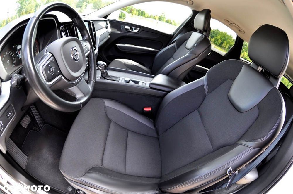 Volvo XC 60 D4 AWD Geartronic Momentum - 14