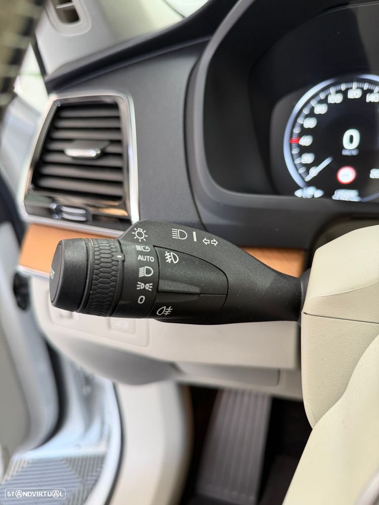 Volvo XC 90 2.0 B5 Momentum Plus AWD - 19