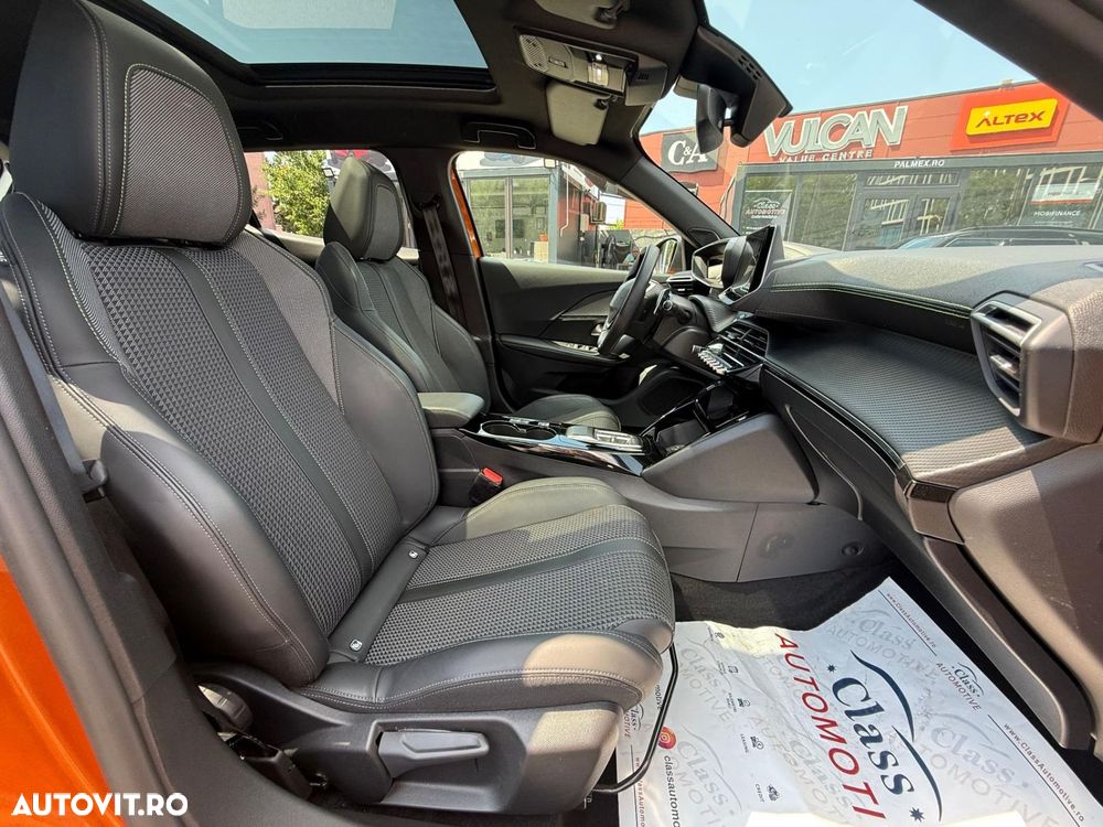 Peugeot 2008 PureTech 130 EAT8 GT Exclusive - 25