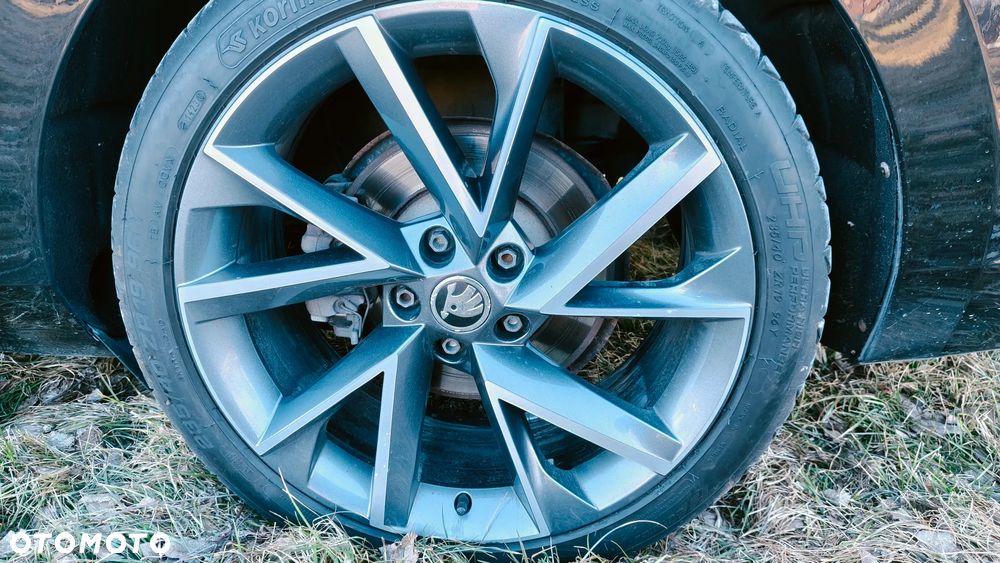 Skoda Superb 1.5 TSI ACT Sportline DSG - 8