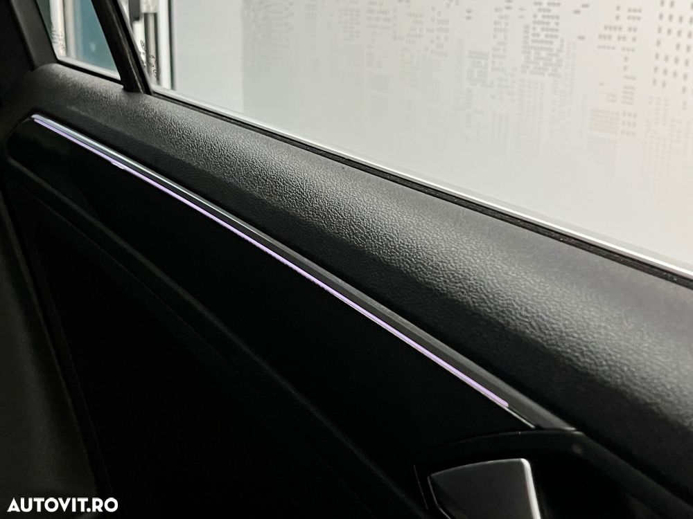 Volkswagen Tiguan - 36