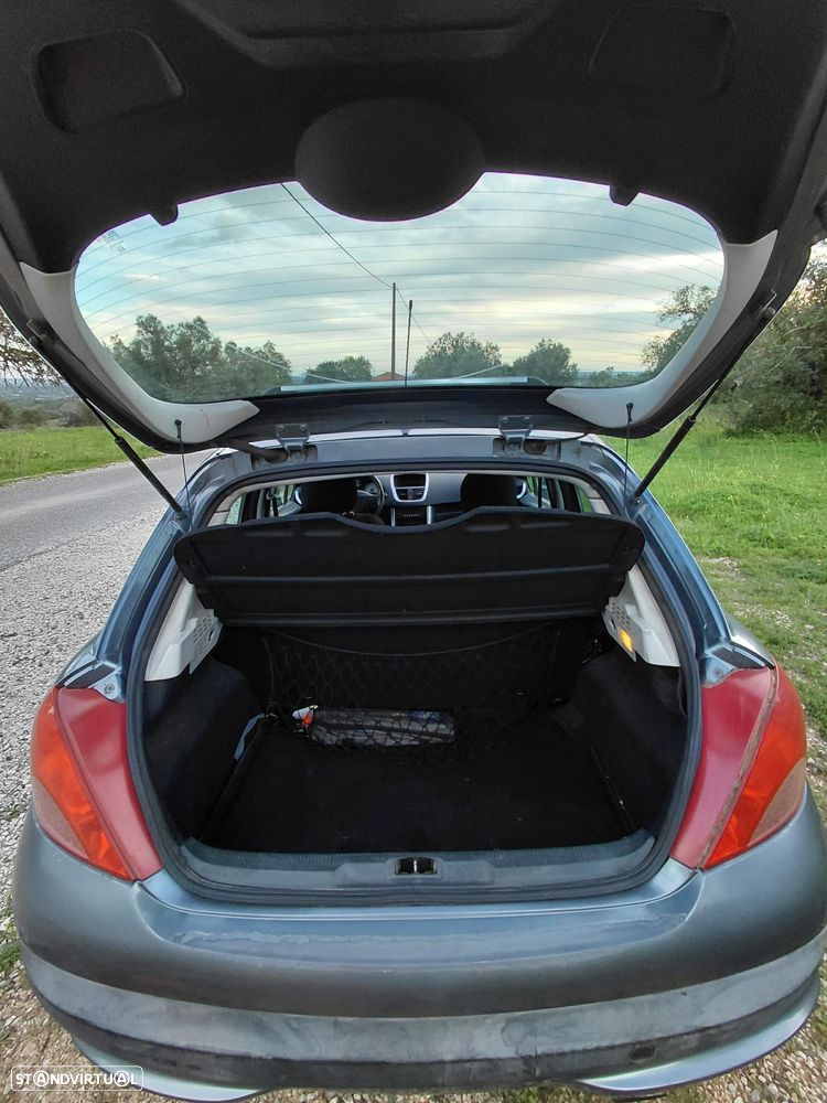 Peugeot 207 1.4 16V Trendy - 8