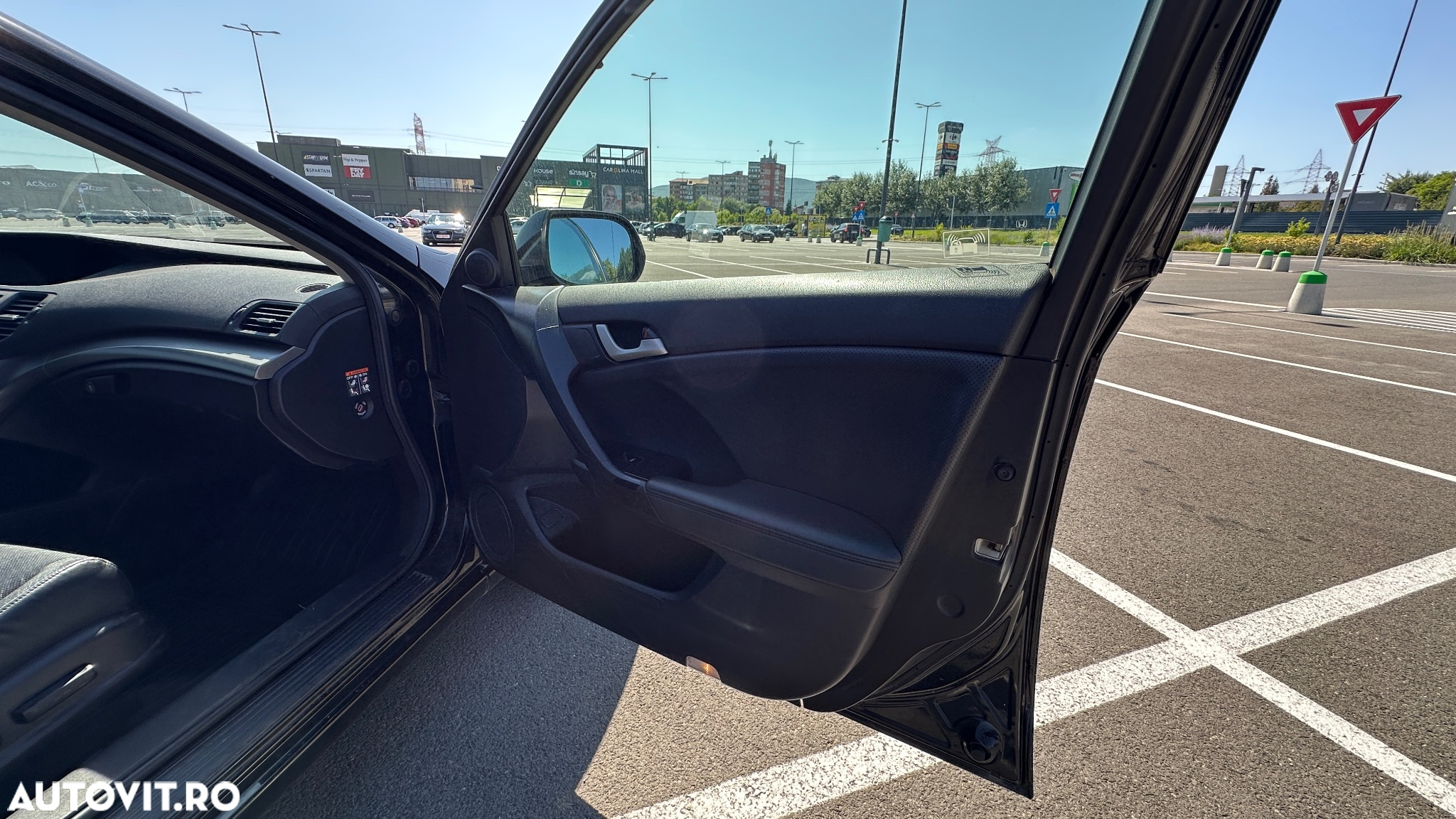 Honda Accord 2.0i Exec - 17